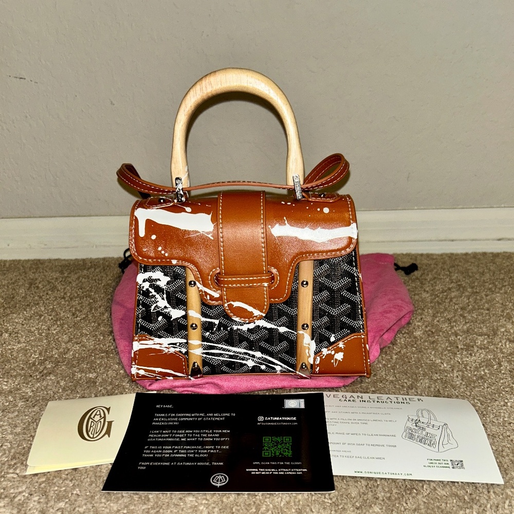 Sonique Saturday Broderick 20cm handbag